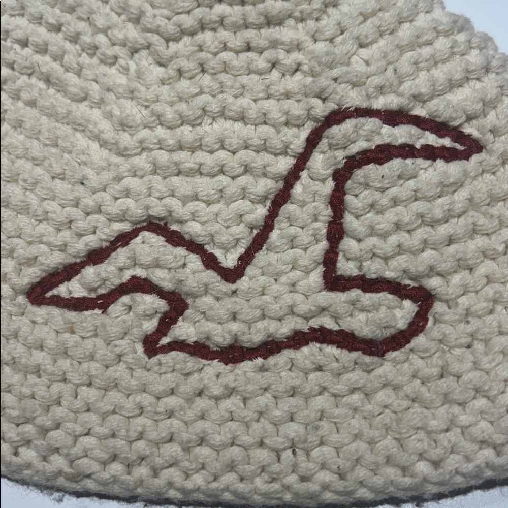 Hollister knit beanie hat - Picture 2 of 3